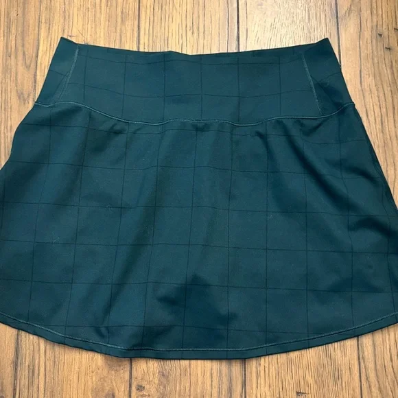 VUORI WOMEN'S VOLLEY SKIRT- Green Plaid - Picture 11 of 11